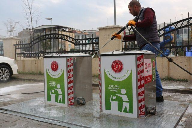 Gürsu’da yeraltı çöp konteynerleri temizleniyor