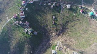 Bu mahalle 2 yıldır kayıyor!