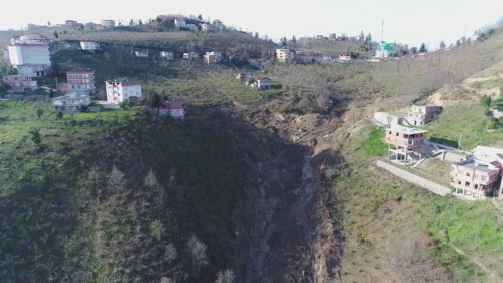 Bu mahalle 2 yıldır kayıyor! G5