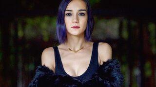 Türkü Turan hayalindeki dövmeyi yaptırdı