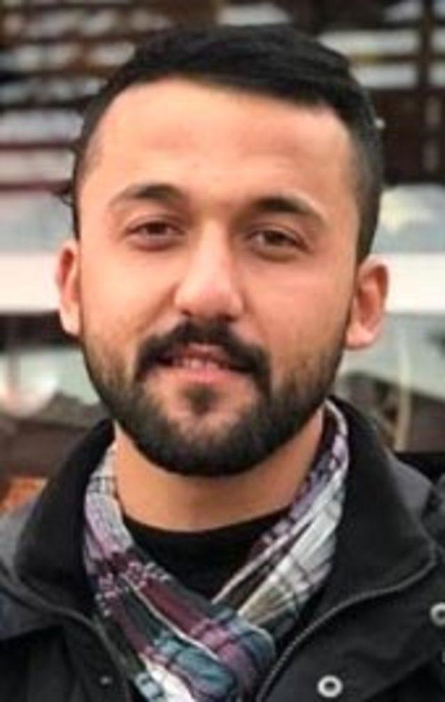 Kız arkadaşını &ouml;ld&uuml;r&uuml;p intihar eden &uuml;niversiteli toprağa verildi 1