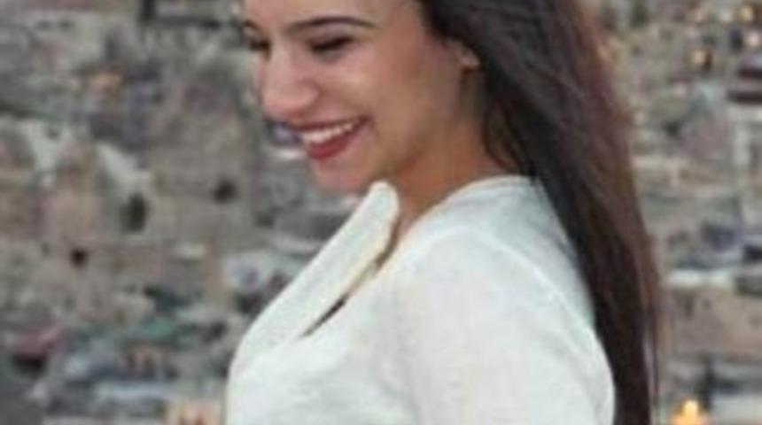 Kız arkadaşını &ouml;ld&uuml;r&uuml;p intihar eden &uuml;niversiteli toprağa verildi