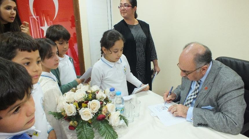 Yalva&ccedil; Ural&rsquo;la &lsquo;Okuyan &Ccedil;ocuklar&rsquo;