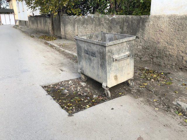Bursa Valiliği: Çöp konteyneri, tarihi mozaiğin 5 metre güneyine çekildi