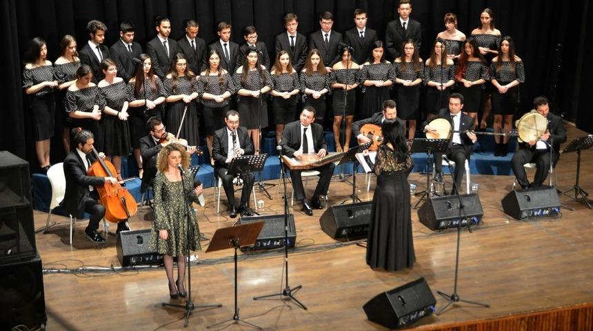 Tepebaşı Belediyesi TSM Gen&ccedil;lik Korosu&rsquo;nun &rsquo;Şarkılar Bizi S&ouml;yler&rsquo; konseri