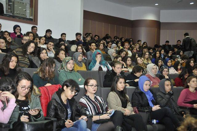 SÜ’de Sanayi ve Ekonomide Yabancı Dilin Önemi Paneli yapıldı