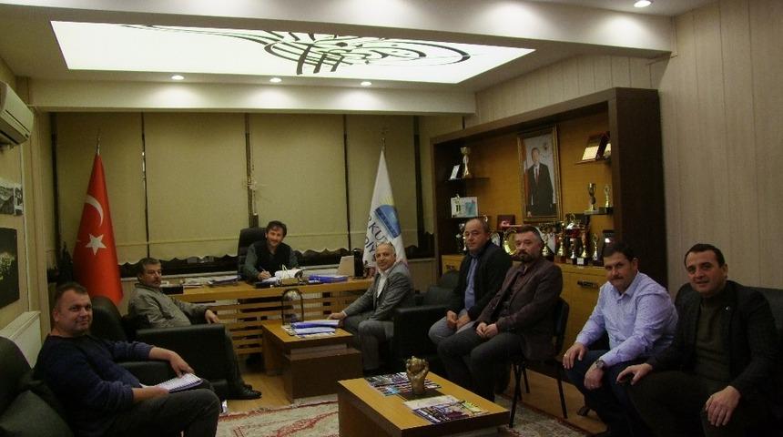 Depremde evleri zarar g&ouml;renlere destek