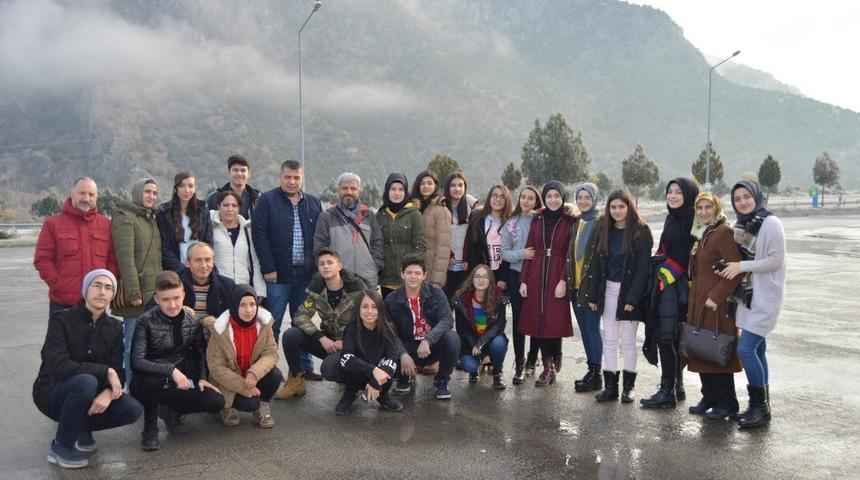 &Ouml;ğrencilerin şifa yolculuğu