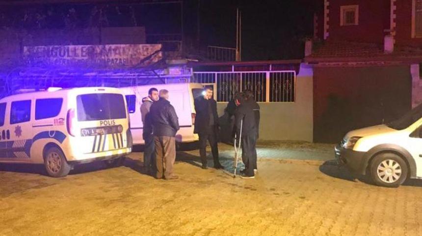 Baba-oğul sokak ortasında silahlı saldırıya uğradı: 1 &ouml;l&uuml;, 1 yaralı