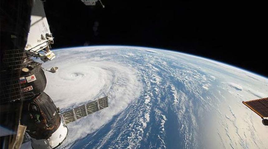 Uzay aracındaki 'gizemli' deliği inceleyecekler!