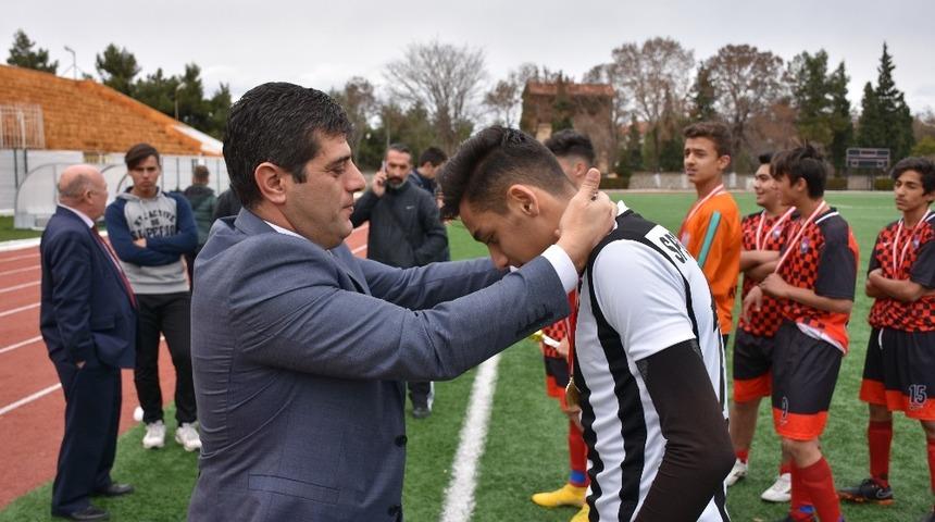 Okul Sporları Gen&ccedil; Erkekler Futbol M&uuml;sabakaları