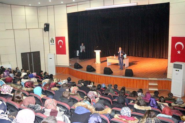 Ağrı’da “2023 Yılı Türkiye Eğitim Vizyon Belgesi” konferansı