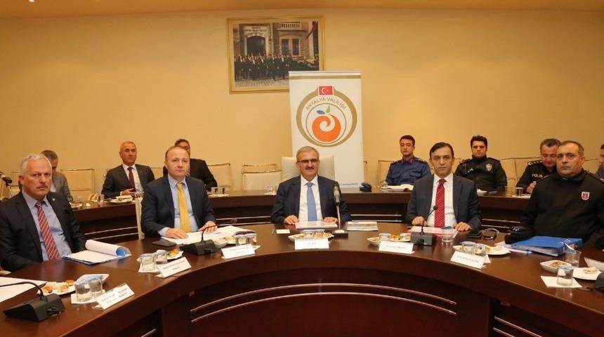 &Uuml;niversitelerde G&uuml;venlik Tedbirleri Toplantısı yapıldı