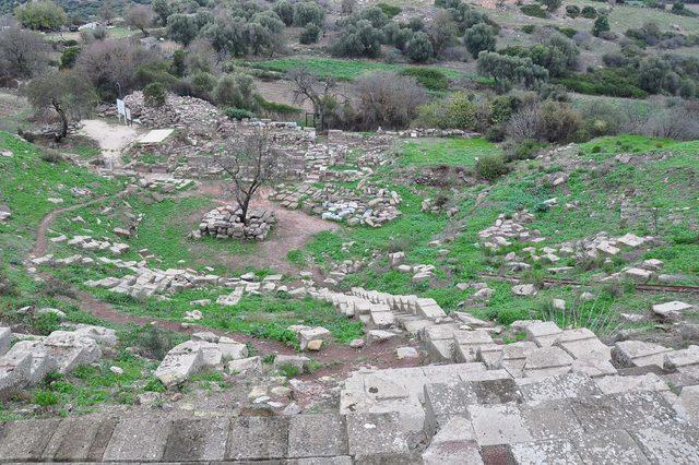 Tarlaların arasındaki tarih