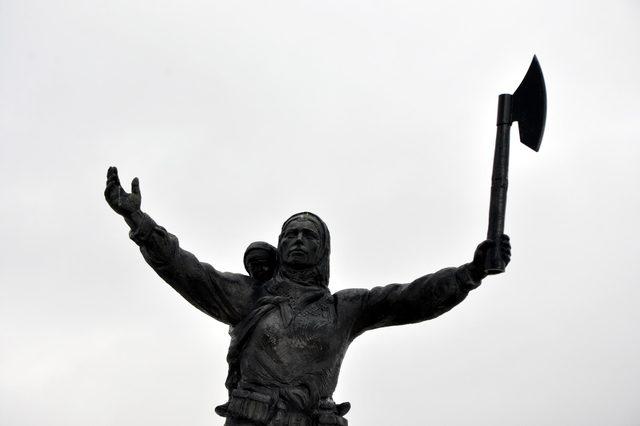 Nene Hatun heykelindeki 24 yıllık hata düzeltildi 1