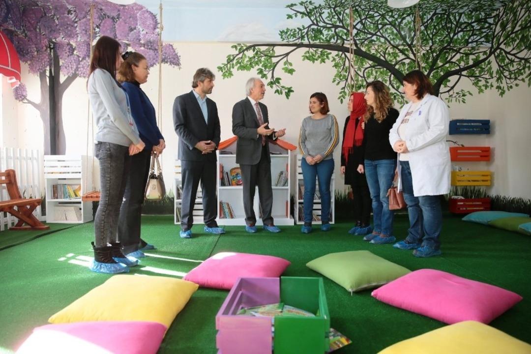 Başkan Sara&ccedil;oğlu &ouml;ğretmen ve &ouml;ğrencilerle bir araya geldi