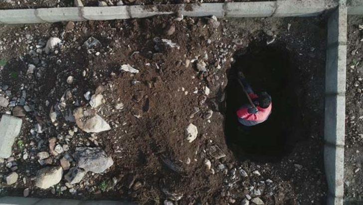 'Kara kış' gelmeden mezar yerleri açıldı  G5