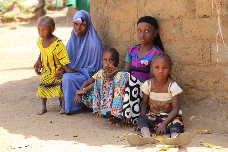 Afrika'nın en büyük yarı göçebe kabilesi: Fulaniler   G3