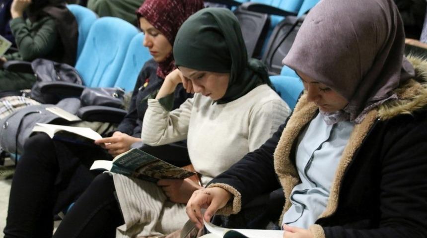 NEVÜ’de ‘1. Okuma Şenliği’ ve Kitap bağışı kampanyası düzenlendi