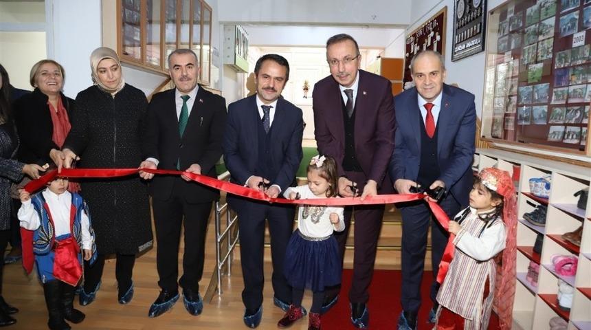 Nevşehir Belediye Başkanı Se&ccedil;en, y&ouml;resel &uuml;r&uuml;nler ve &ccedil;ocuk oyunları şenliğine katıldı