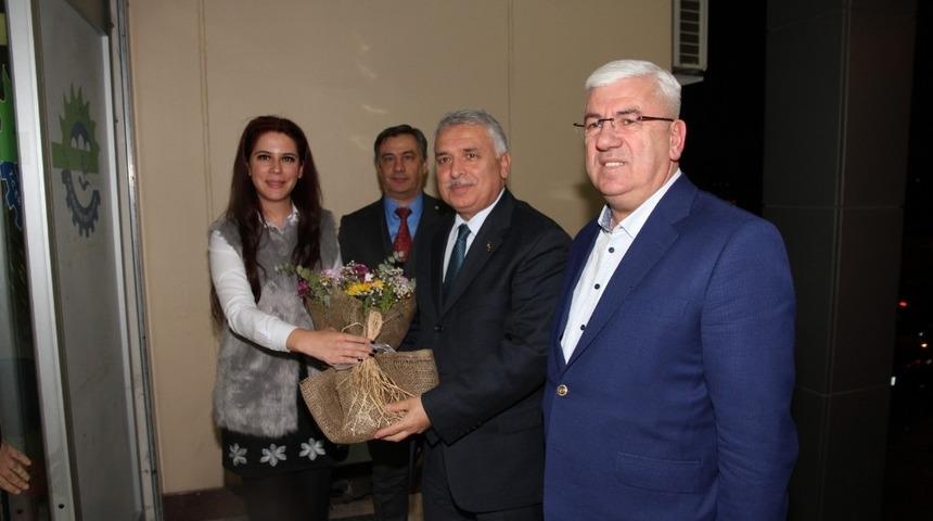 Vali Yıldırım Başkan Y&uuml;ksel ile bir araya geldi