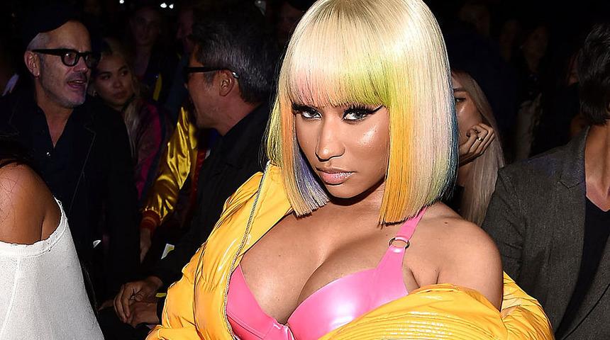 Nicki Minaj'dan yatak pozu!