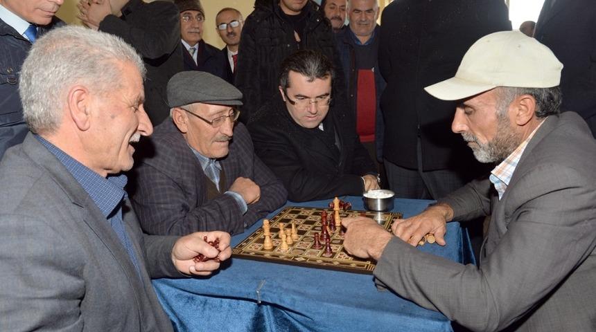 Vali Memiş: &ldquo;Sizlere hizmet bizim g&ouml;revimizdir&rdquo;