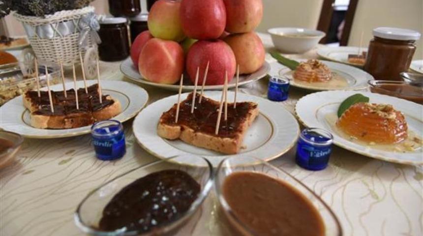 Ispartalı kadınlardan harika bir üretim: Ekmeğe sürülebilen şokelma