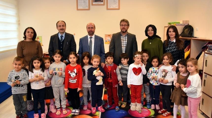 Başkan Pekyatırmacı: "Sel&ccedil;uklu Belediyesi eğitim hayatının her aşamasında"