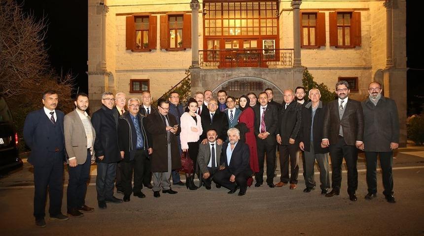 Başkan B&uuml;y&uuml;kkılı&ccedil;, STK temsilcileriyle beraber