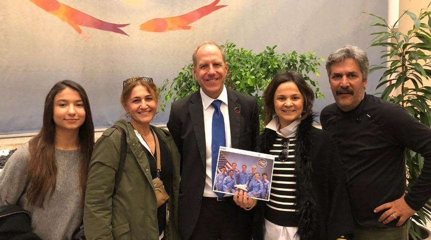 Karşıyaka Vali Erol &Ccedil;akır Anadolu Lisesi &ouml;ğrencileri Fransa&rsquo;da