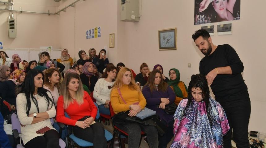 Kursiyerlere cilt ve sa&ccedil; bakımı semineri