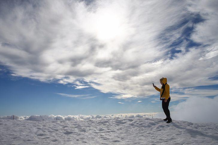 Antalya'da aynı gün içinde hem yazı, hem kışı yaşadılar G1
