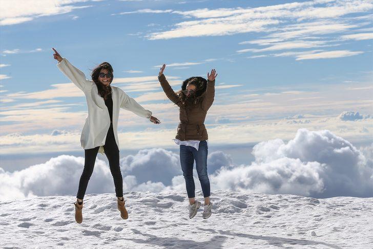 Antalya'da aynı gün içinde hem yazı, hem kışı yaşadılar G4