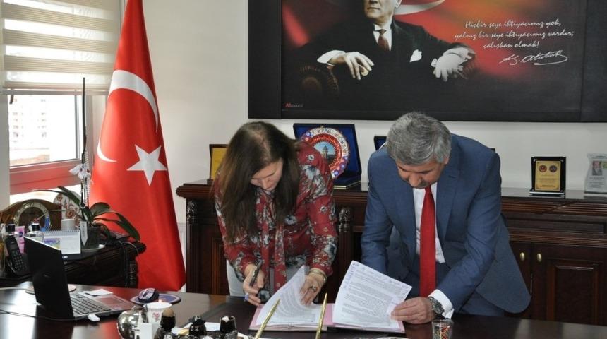 İŞKUR&rsquo;un İşbaşı Eğitim Programları istihdamı artırıyor