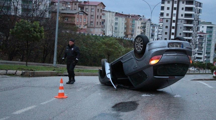 Samsun&rsquo;da otomobil takla attı: 2 yaralı