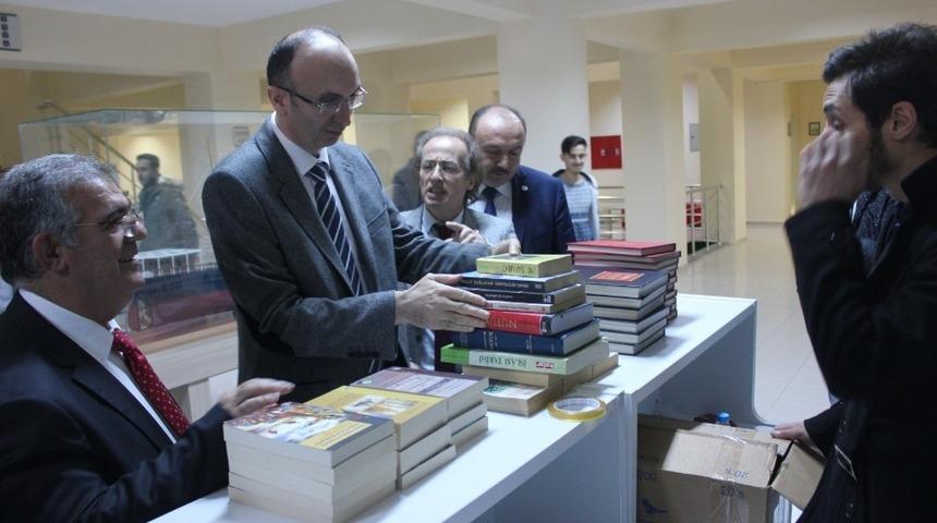 Bandırma&rsquo;dan Şanlıurfa&rsquo;ya kitap bağışı
