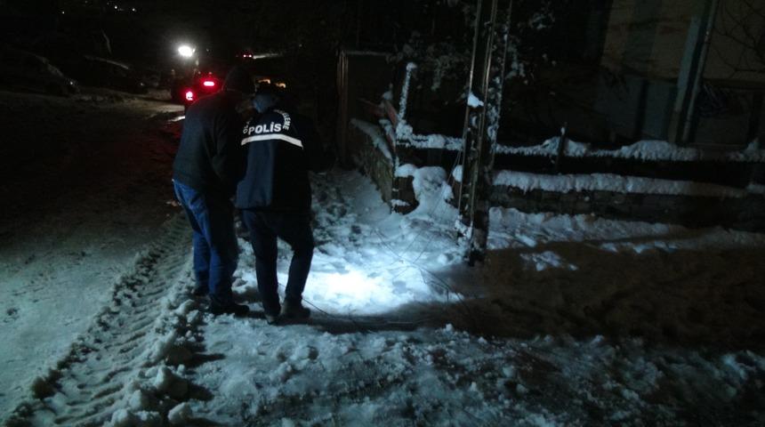Kar yağışı nedeniyle kopan elektrik teli liseli gencin ölümüne neden oldu