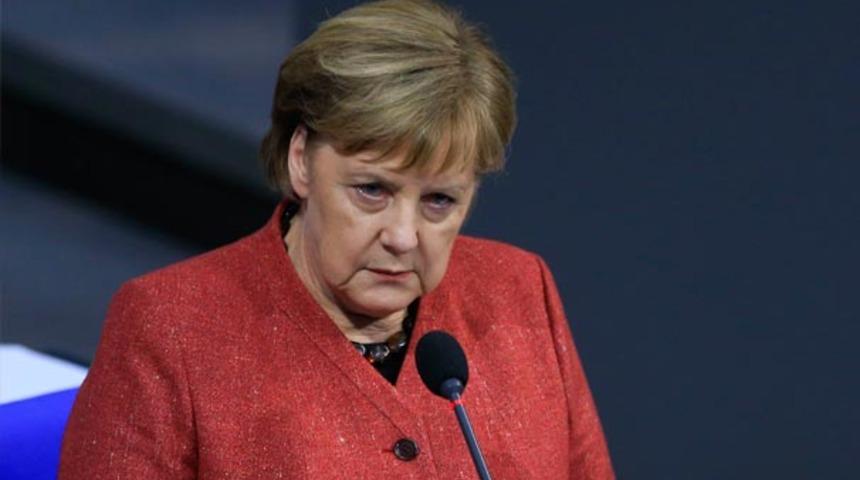 Merkel sonunda itiraf etti: Geç anladık