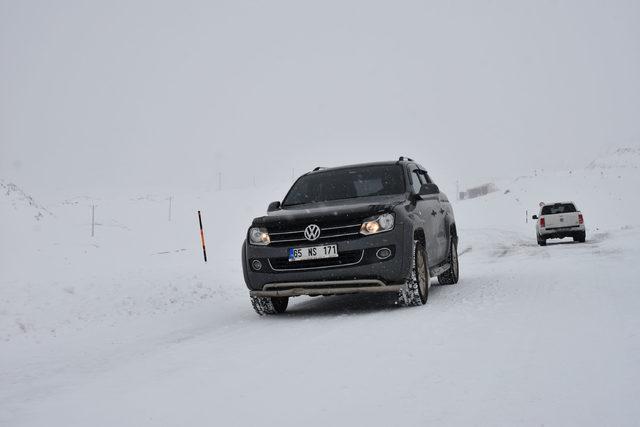 Başkale ve Bahçesaray'da okullara kar tatili