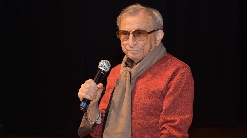 Usta Tiyatrocu Haldun Dormen &Ouml;ğrencileri ile buluştu