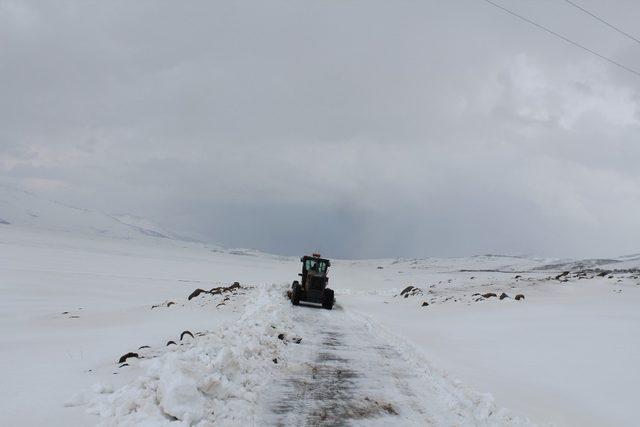 Ağrı’da 80 köy yolu ulaşıma kapandı