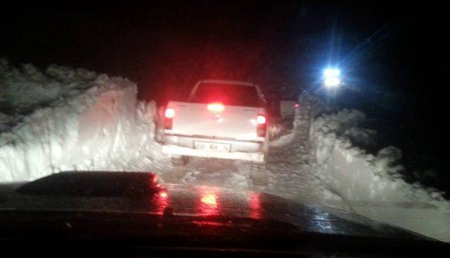 Hakkari’de 6 köy ile 16 mezra yolu ulaşıma kapandı