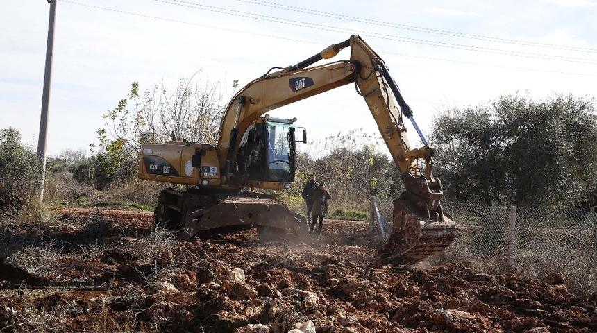 D&ouml;şemealtı&rsquo;nda yol seferberliği s&uuml;r&uuml;yor