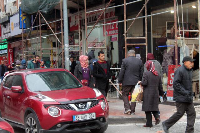 İş güvenliği hiçe sayıldı, fayans üzerine iskele kuruldu