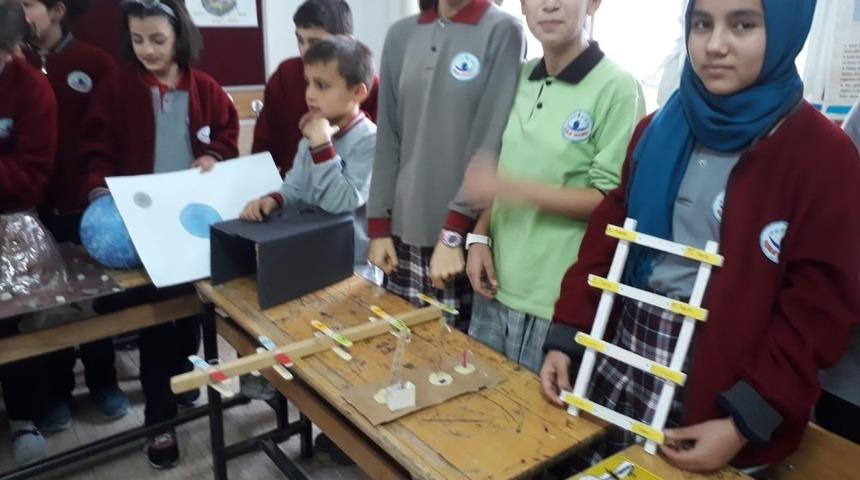 Yaptıkları projeleri sergilediler