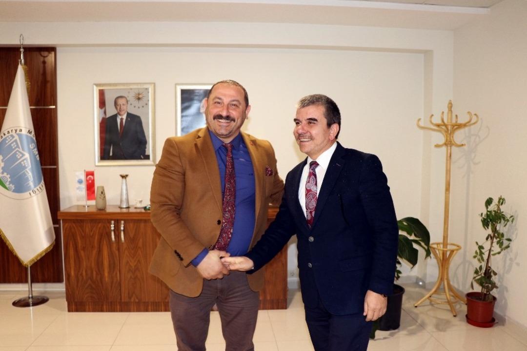 &Ouml;z&uuml;m, m&uuml;teahhitler ile buluştu