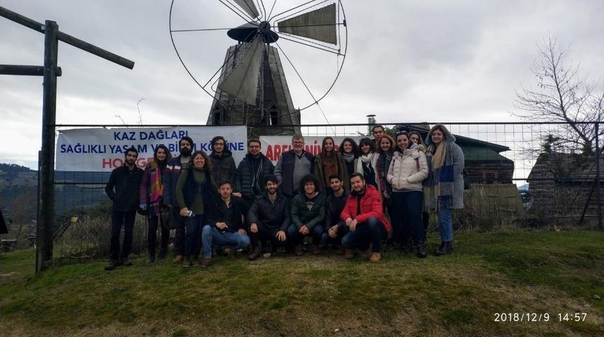 Bilim aşkı soğuk hava dinlemedi