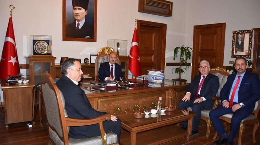 Ahmed Siyahi Derneğinden, Vali Karadeniz&rsquo;e ziyaret