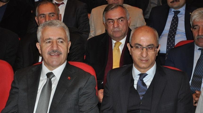 AK Parti&rsquo;nin Belediye Başkan adayı Erdoğdu, Karslılarla buluştu